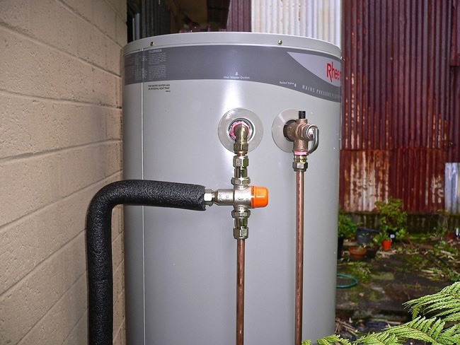 Sydney hot water tank service near me