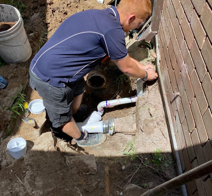 PLUMBER NEARBY SYDNEY FOR DOWNPIPE REPAIRING